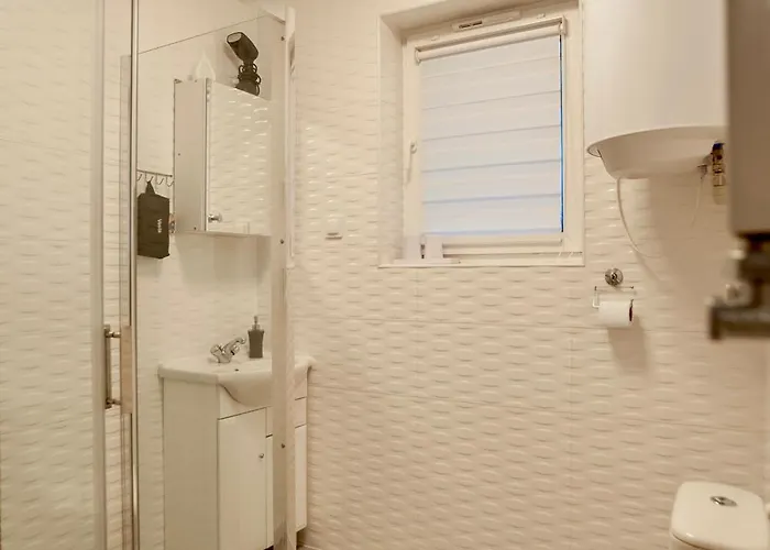 Juka * ביאלי דונאייק